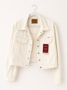 Levi Strauss Signature Women’s Easy Trucker Jacket | Cream | NWT | Large